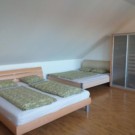 Villa Kysucka Senec Bagian luar foto