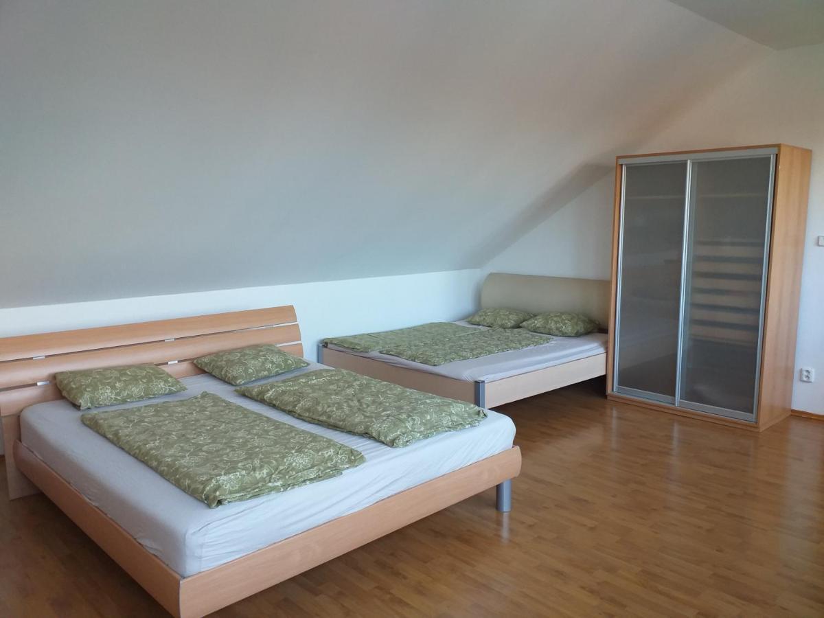 Villa Kysucka Senec Bagian luar foto